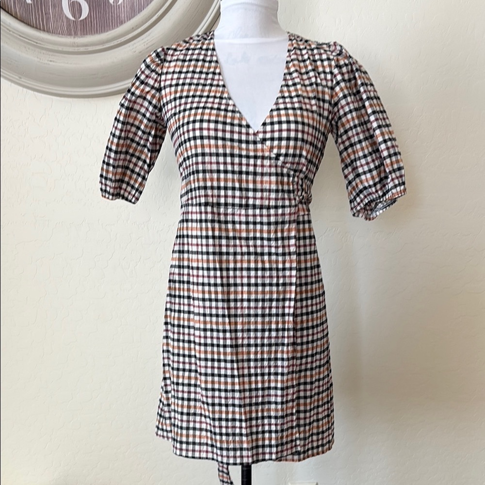 Gianni Bini Black and White Puff Sleeve Mini Dress. XS
